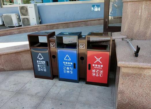 三色三分类垃圾桶